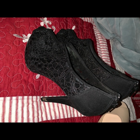 Black cover heels - Picture 3 of 3